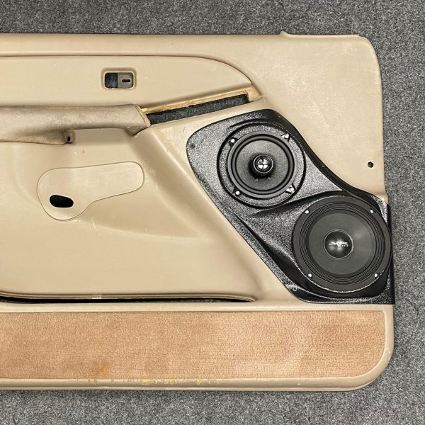 Single 6.5″ and Single 5.25 in Speaker Pods for the Front Door of a 00-06 GM Full Size Truck/SUV