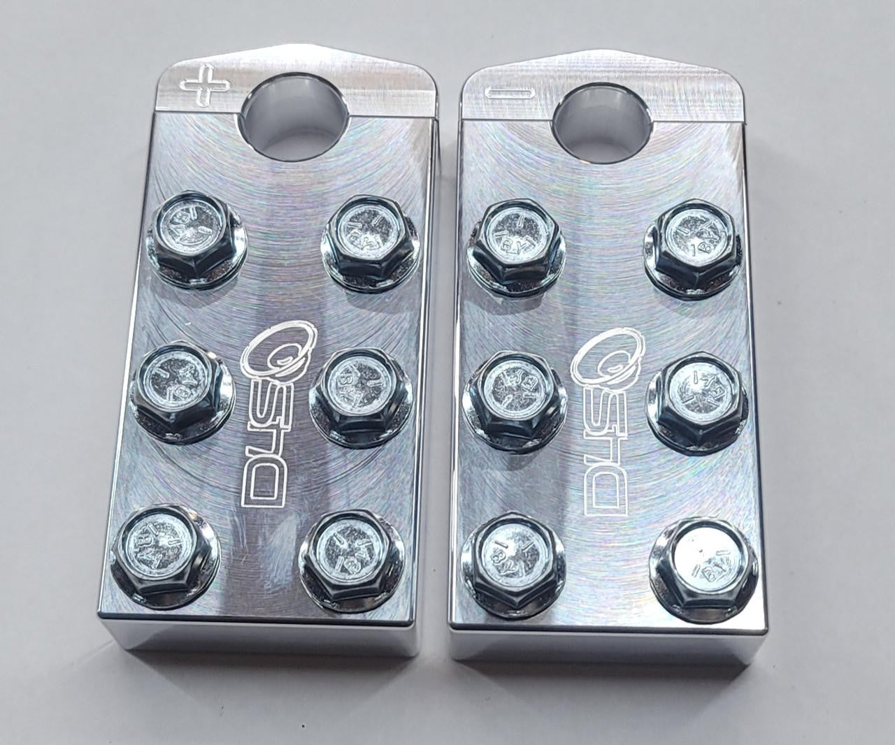 6 SPOT - D4S SAE Battery Distro Block - 1/0 AWG input (Lug Style)