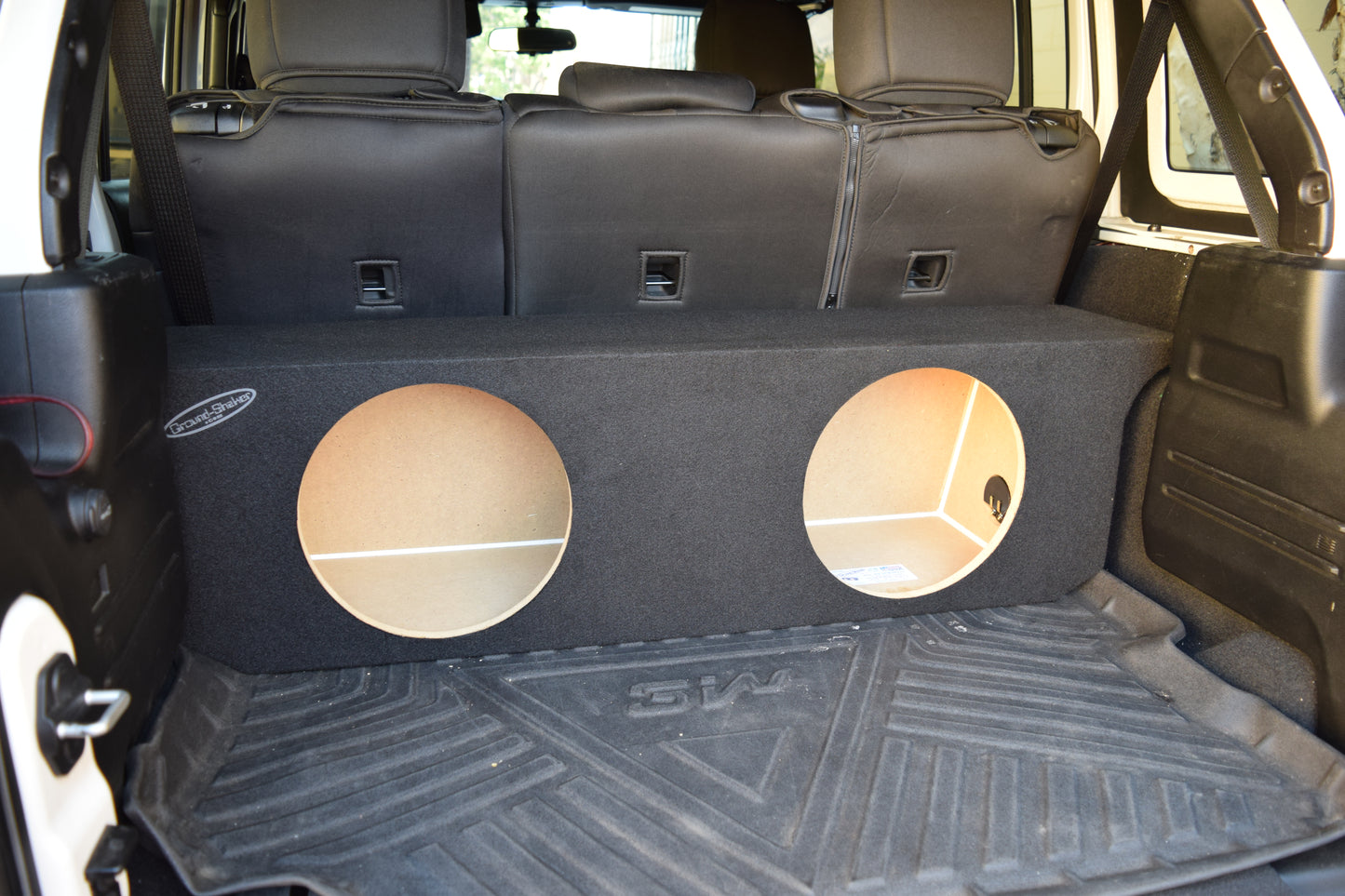 BLACK 10" DUAL SEALED SUB BOX, FITS 07-22 JEEP WRANGLER 4-DOOR